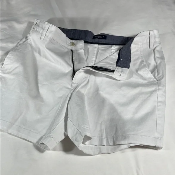 Nautica mens white NauticaFlex Classic flat front 6" chino shorts - size 36 - Picture 9 of 12